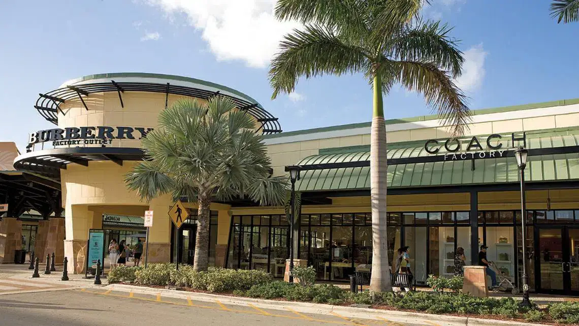 Sawgrass Mills Outlet